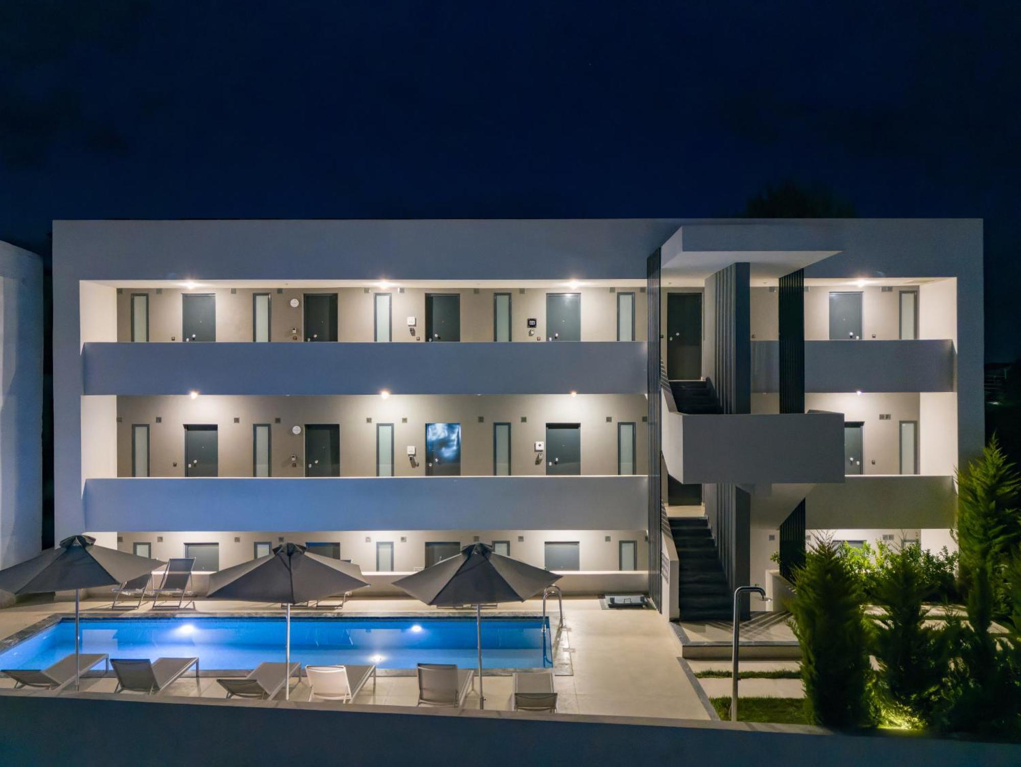Live The Luxe